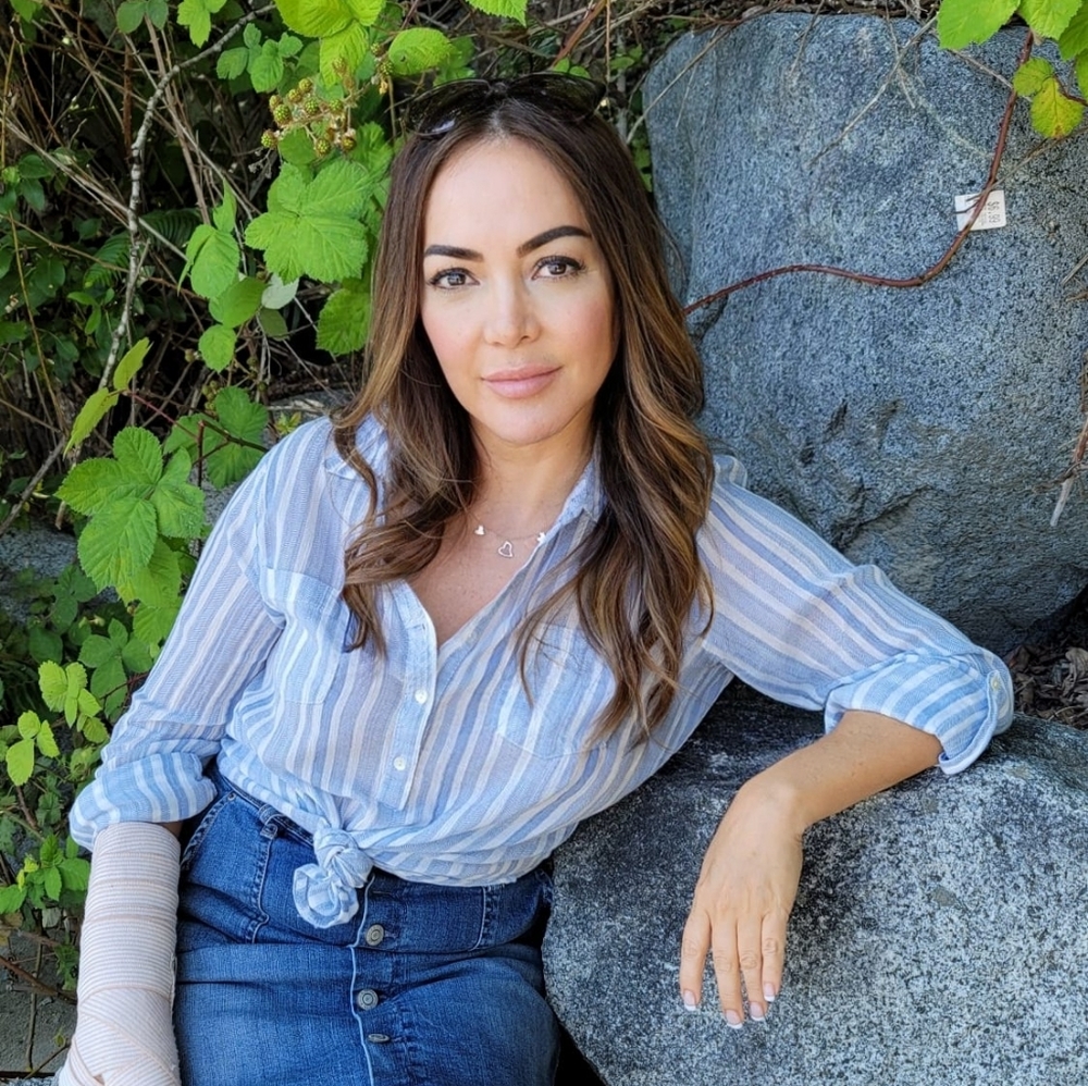 Meet your Posher, Cassandra